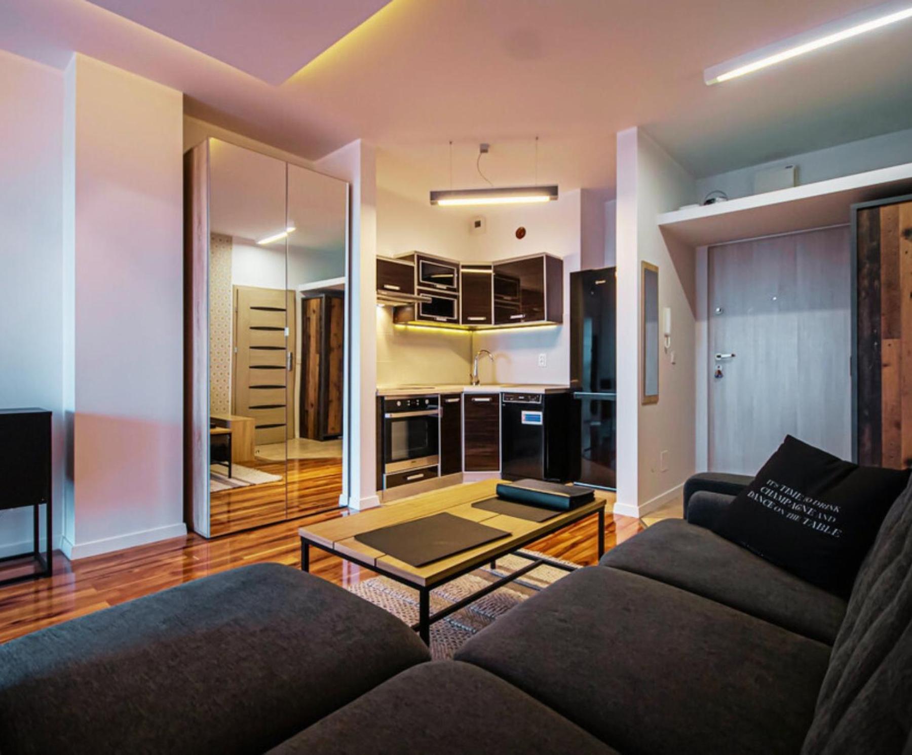 Sky View Apartments - Lm Group ชเตชชิน ภายนอก รูปภาพ